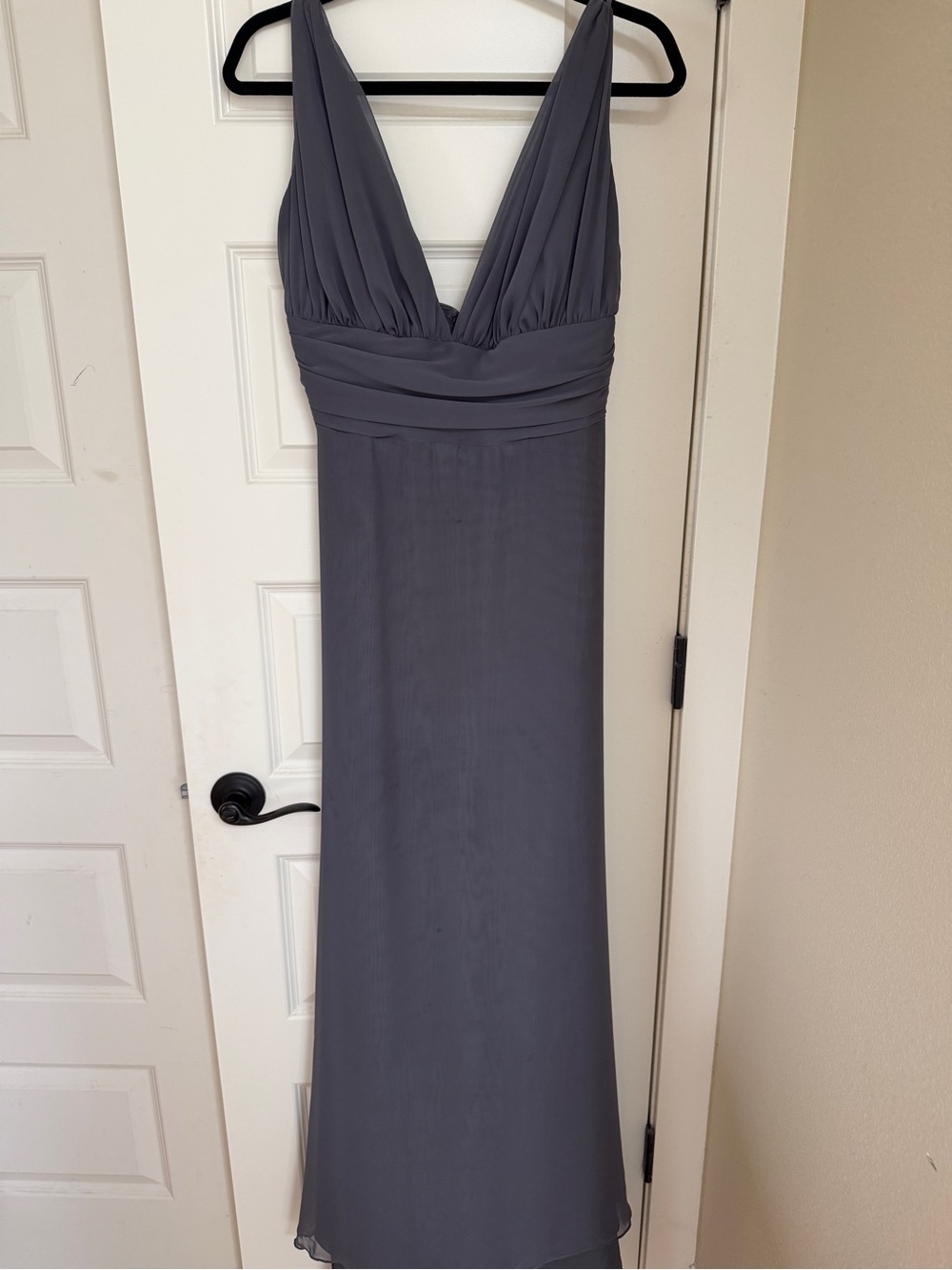 Sleeveless V-Neck Maxi formal Dress